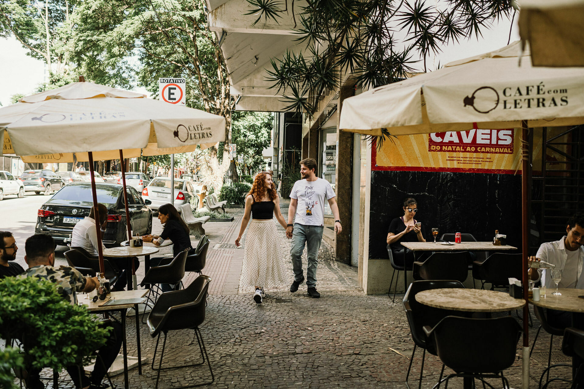 Foto Fotos de Casal num Roteiro na Savassi - Imagem 0