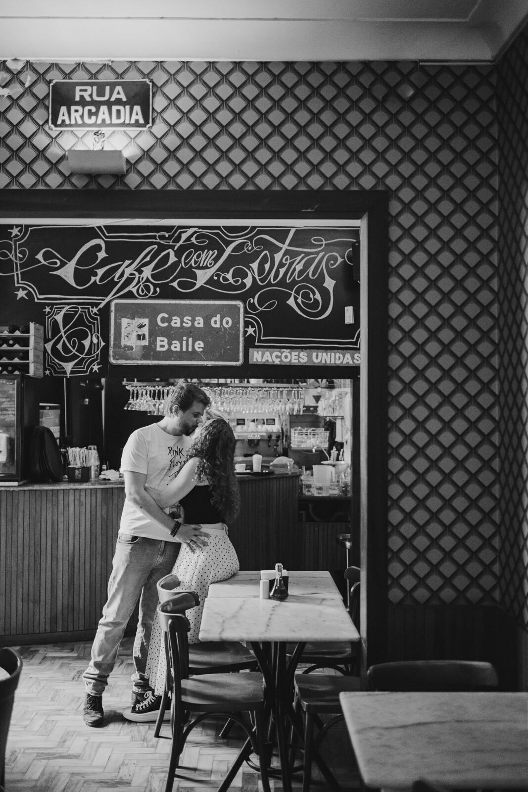 Foto Fotos de Casal num Roteiro na Savassi - Imagem 9